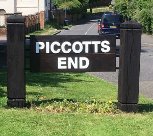 Piccotts End village sign